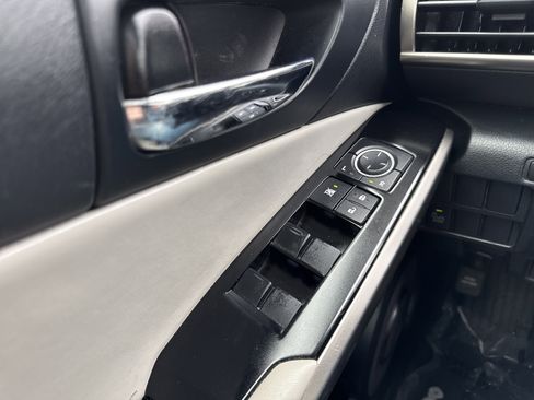 Used 2014 Lexus IS 250 AWD w/ Navigation Package image 32