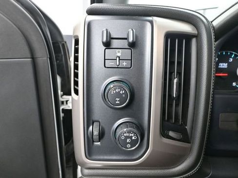 Used 2017 GMC Sierra 2500 Denali AWD/4WD image 33