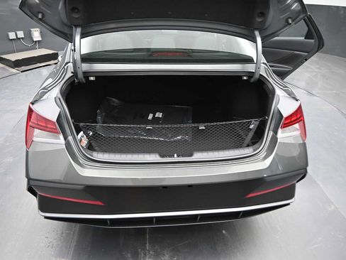 New 2026 Hyundai Elantra Limited FWD image 15