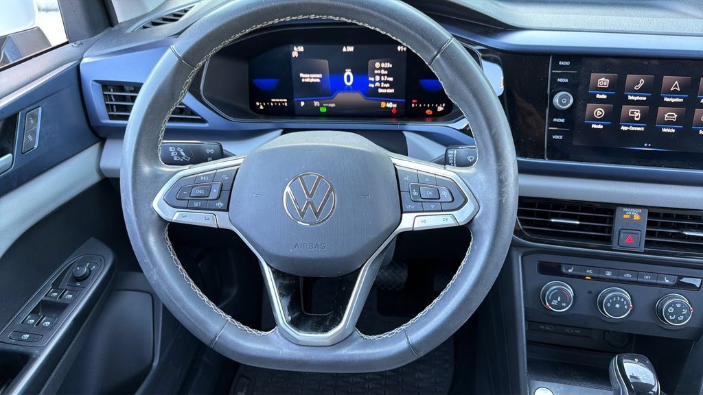 Used 2022 Volkswagen Taos SE FWD image 21