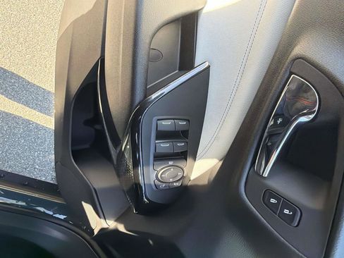 New 2026 Chevrolet Trax LT w/ Driver Confidence Package FWD image 20