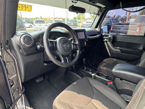 Used 2016 Jeep Wrangler Unlimited Sport AWD/4WD image 14