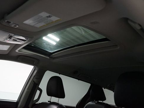 Certified 2020 Toyota Sienna SE FWD image 30