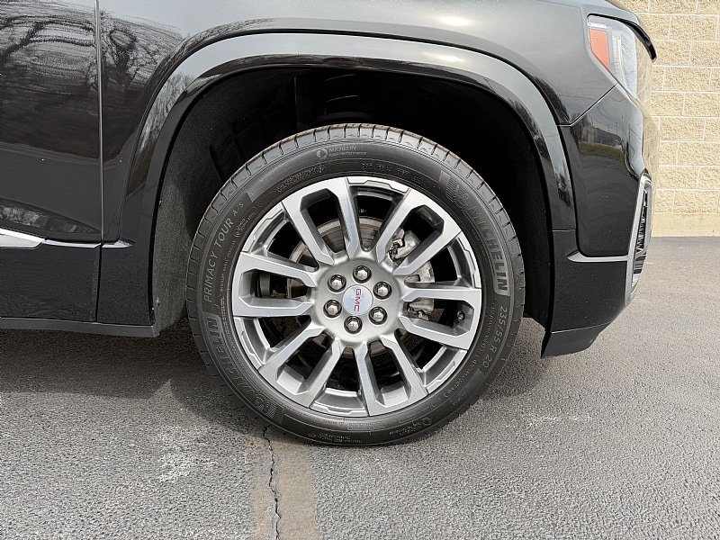 Used 2023 GMC Acadia Denali w/ Denali Technology Package AWD/4WD image 8