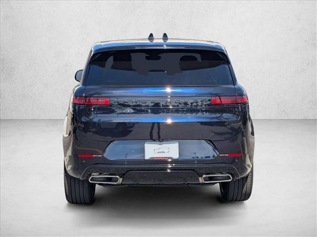 New 2026 Land Rover Range Rover Sport Dynamic SE AWD/4WD image 8