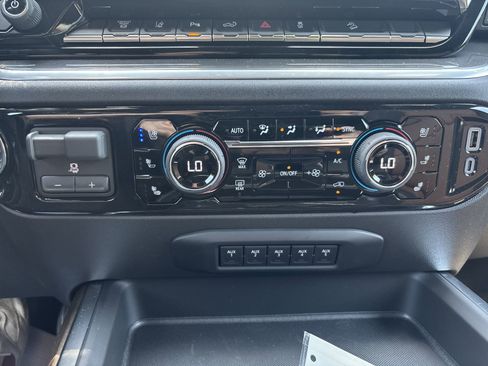 New 2026 Chevrolet Silverado 2500 High Country w/ Z71 Off-Road Package AWD/4WD image 21