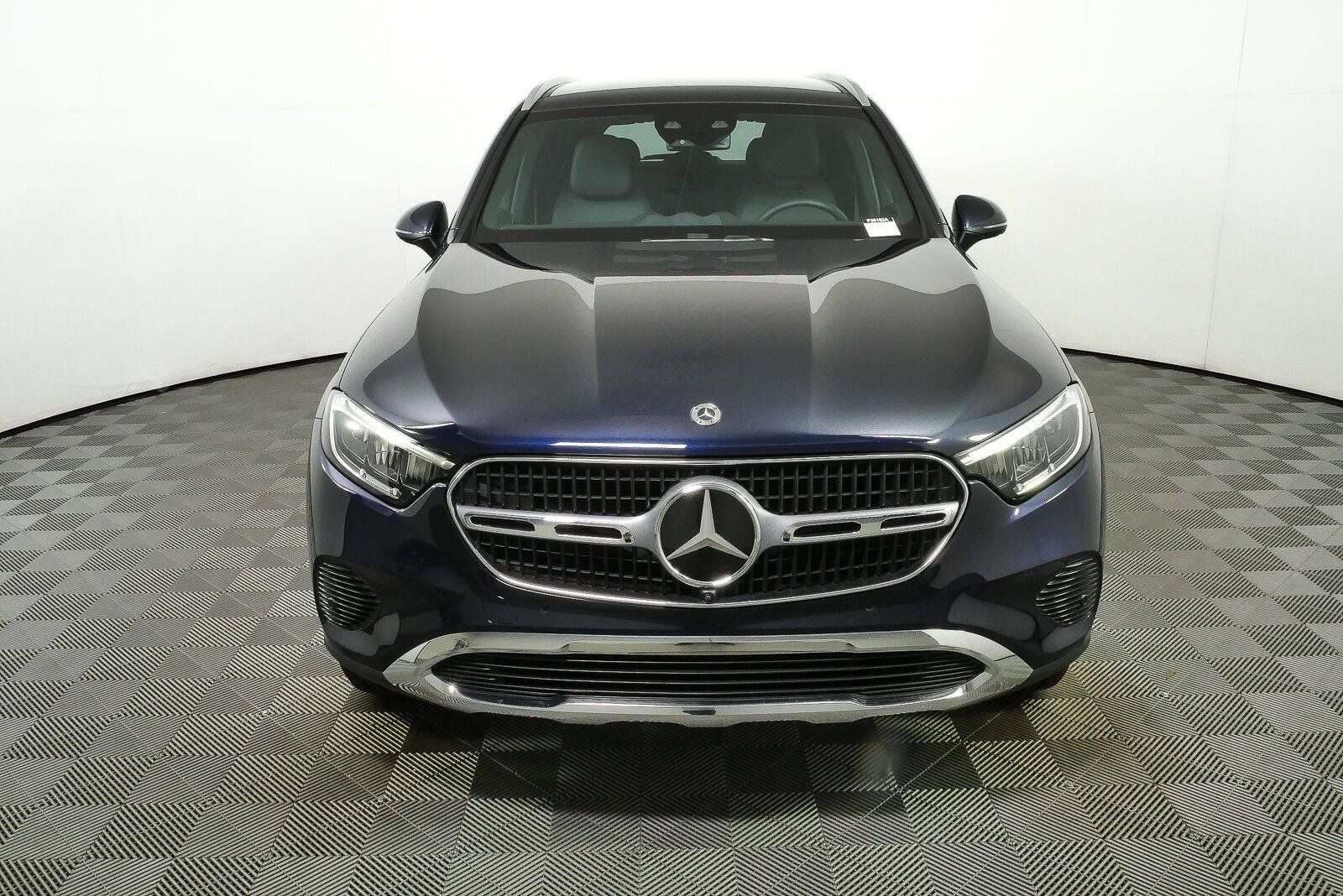 Used 2024 Mercedes-Benz GLC 300 4MATIC image 33