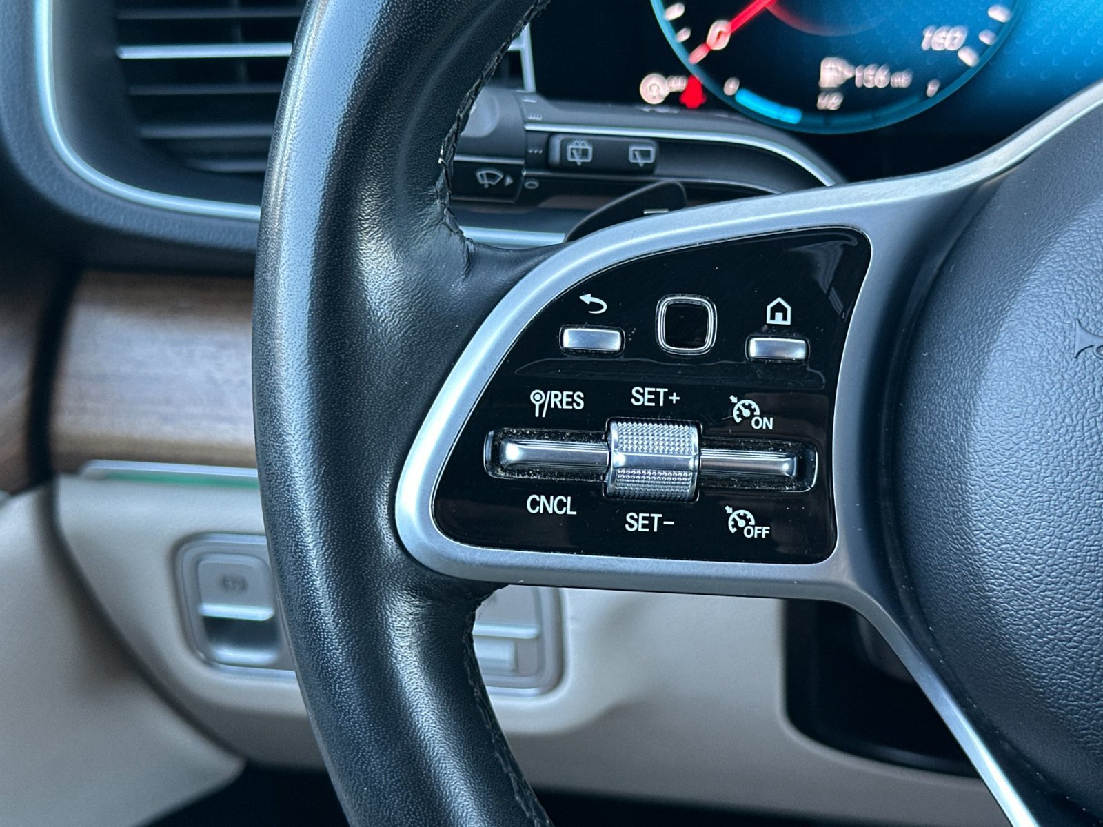 Certified 2021 Mercedes-Benz GLE 450 4MATIC image 29