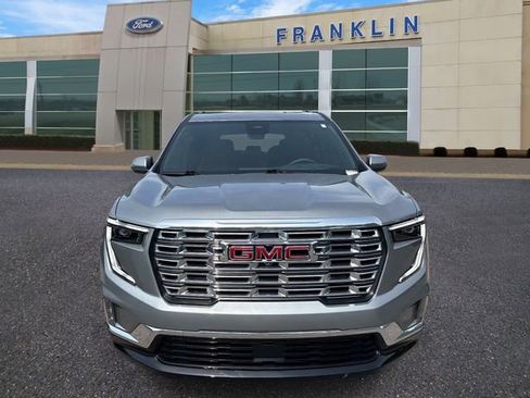 Used 2025 GMC Acadia Denali w/ LPO, Floor Liner Package AWD/4WD image 2