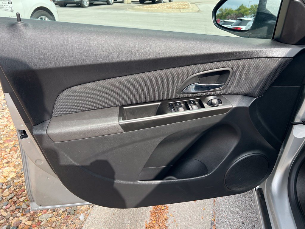 Used 2013 Chevrolet Cruze LT FWD image 16
