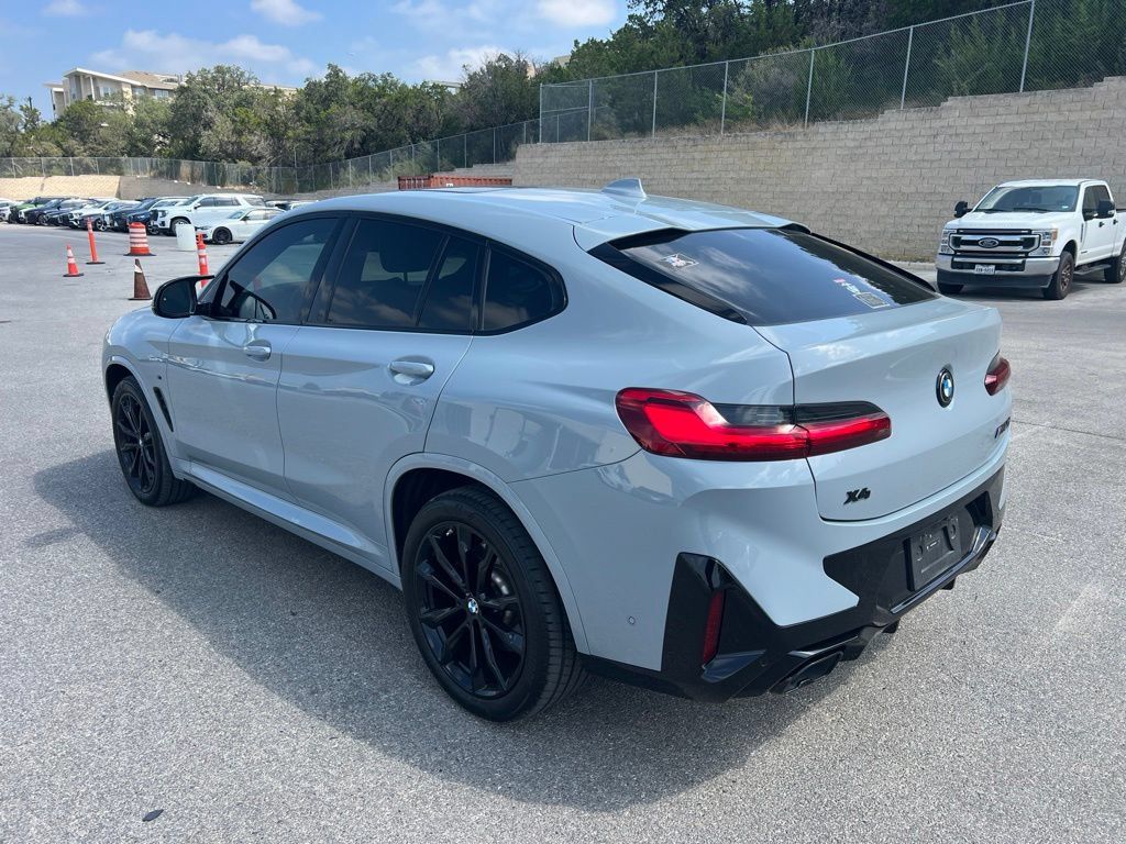 Certified 2024 BMW X4 M40i w/ Premium Package AWD/4WD image 5