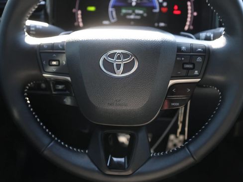 Used 2026 Toyota Camry SE FWD image 18