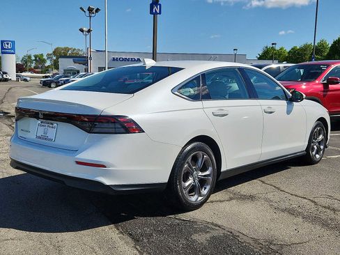 Certified 2023 Honda Accord EX image 6