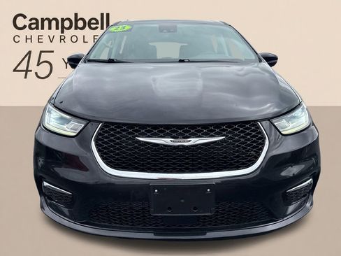 Used 2023 Chrysler Pacifica Touring-L FWD image 9