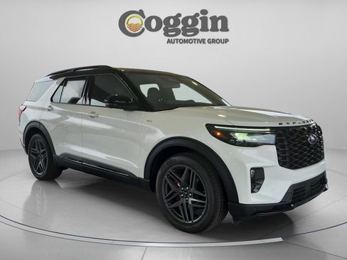 New 2025 Ford Explorer ST-Line w/ Premium Package image 8