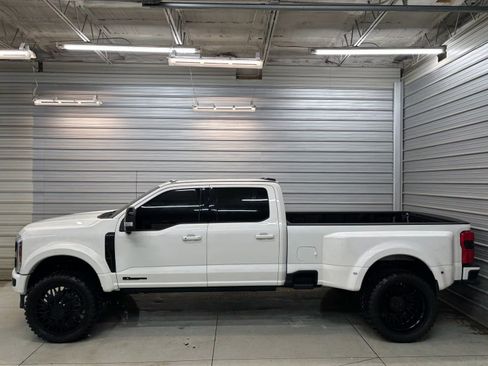 Used 2025 Ford F450 Platinum image 8