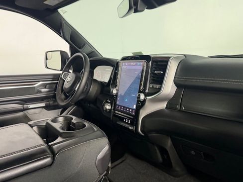 Used 2025 RAM 1500 Laramie AWD/4WD image 31