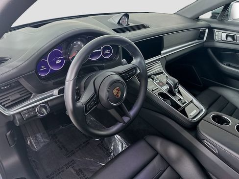 Certified 2023 Porsche Panamera 4 image 4