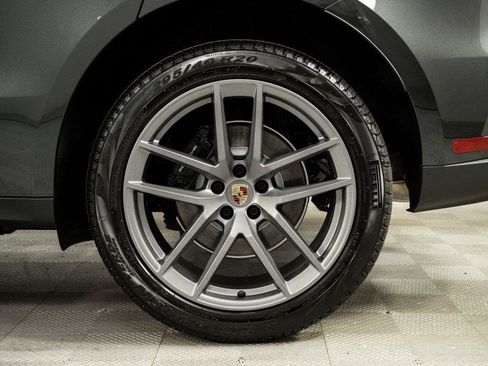 Used 2026 Porsche Macan AWD/4WD image 39