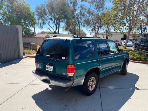 Used 1998 Ford Explorer 4WD 4-Door image 3