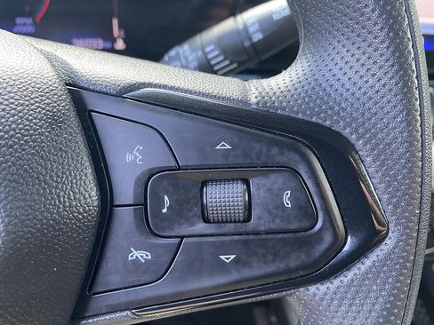 Used 2025 Chevrolet TrailBlazer LT AWD/4WD image 42