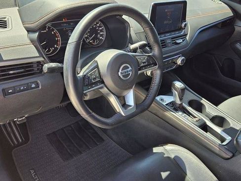 Used 2020 Nissan Altima 2.0 SR FWD image 11