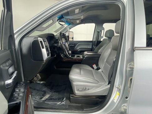 Used 2018 GMC Sierra 2500 SLT w/ Duramax Plus Package image 13