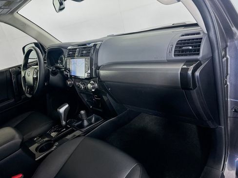 Certified 2022 Toyota 4Runner TRD Off-Road Premium w/ Moonroof Package AWD/4WD image 30