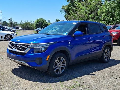 Used 2021 Kia Seltos LX AWD/4WD image 3