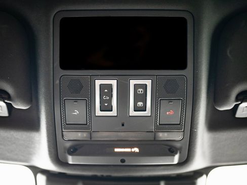 Used 2023 Land Rover Range Rover Evoque R-Dynamic SE image 38