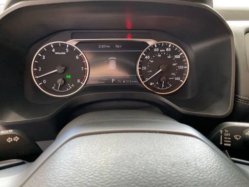 Used 2025 Nissan Rogue SV AWD/4WD image 8