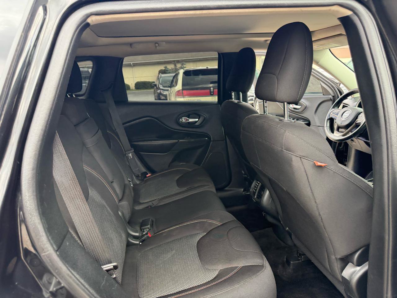 Used 2016 Jeep Cherokee 75th Anniversary AWD/4WD image 43