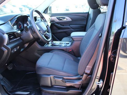 Used 2020 Chevrolet Traverse LS image 16