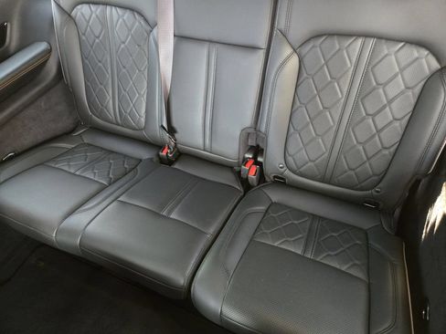 Used 2024 Jeep Grand Wagoneer Series III w/ Rear Seat Video Group 1 AWD/4WD image 28