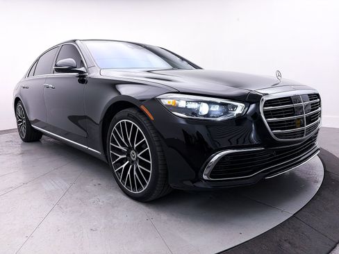 Used 2024 Mercedes-Benz S 580 4MATIC Sedan image 12