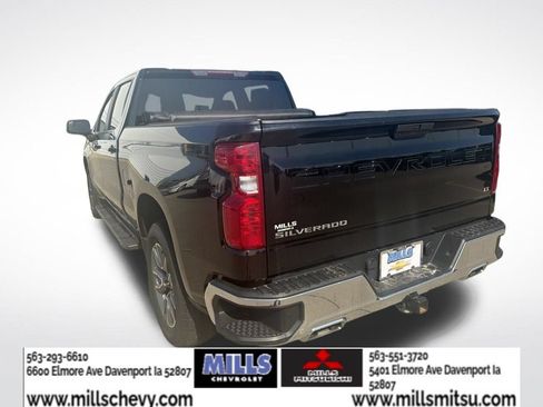 Used 2022 Chevrolet Silverado 1500 LT AWD/4WD image 7
