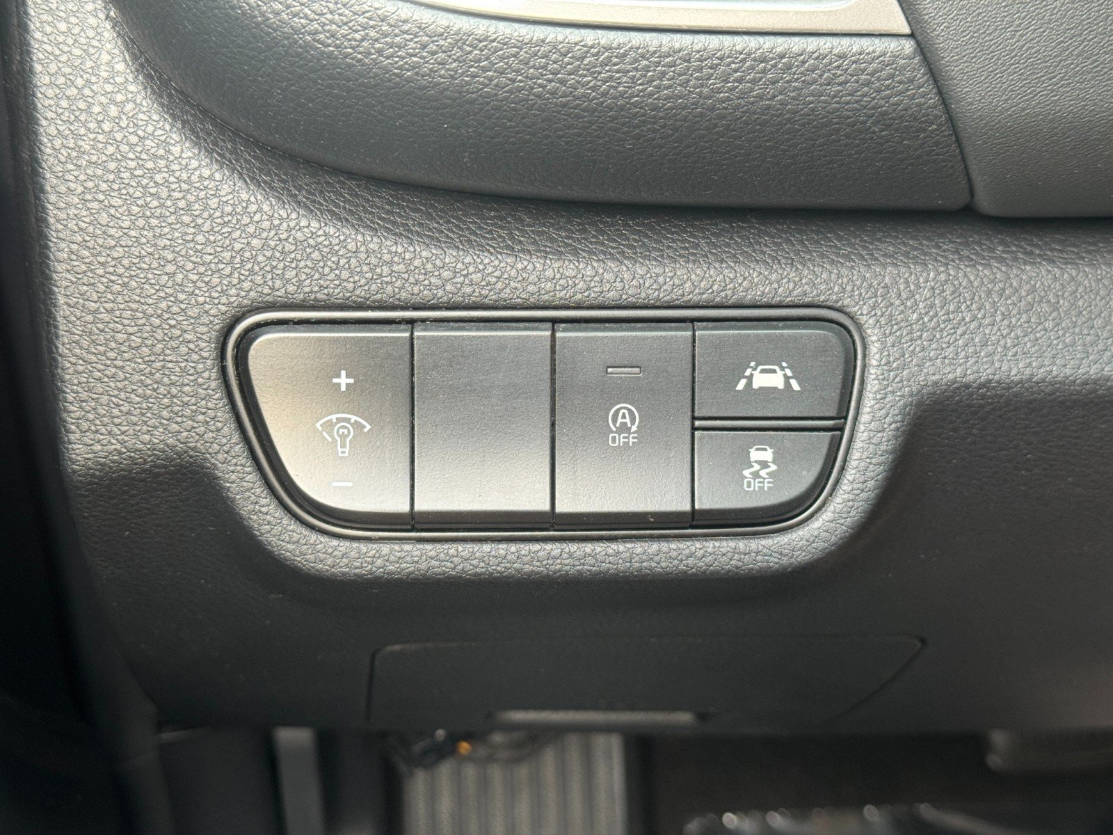 Used 2021 Kia Seltos SX w/ SX Sunroof Package AWD/4WD image 17