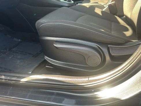 Used 2022 Kia Forte LXS w/ LXS Technology Package FWD image 15