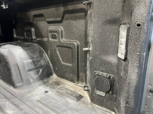 Used 2022 Chevrolet Silverado 1500 LT Trail Boss w/ LT Trail Boss Premium Package image 6