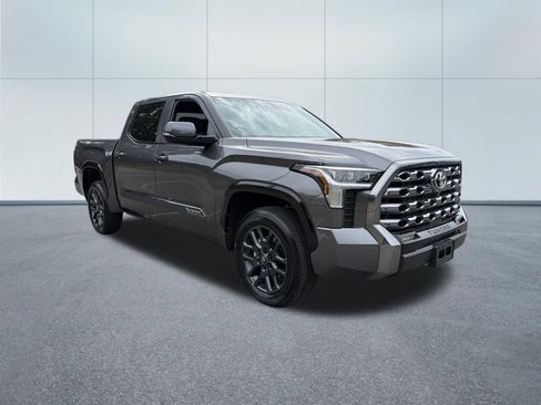 Used 2025 Toyota Tundra Platinum AWD/4WD image 4