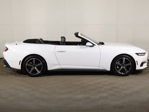 Used 2024 Ford Mustang Premium image 19