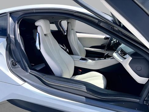 Used 2015 BMW i8 AWD/4WD image 9