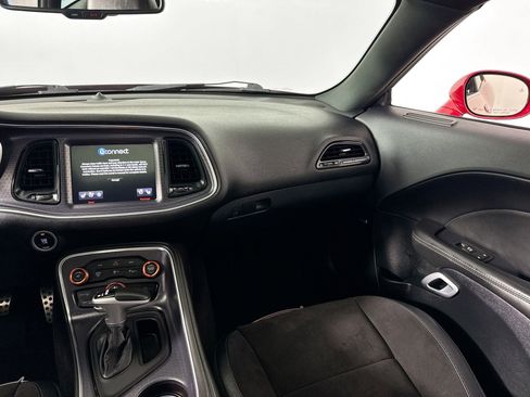 Used 2016 Dodge Challenger R/T Scat Pack w/ Leather Interior Group image 36