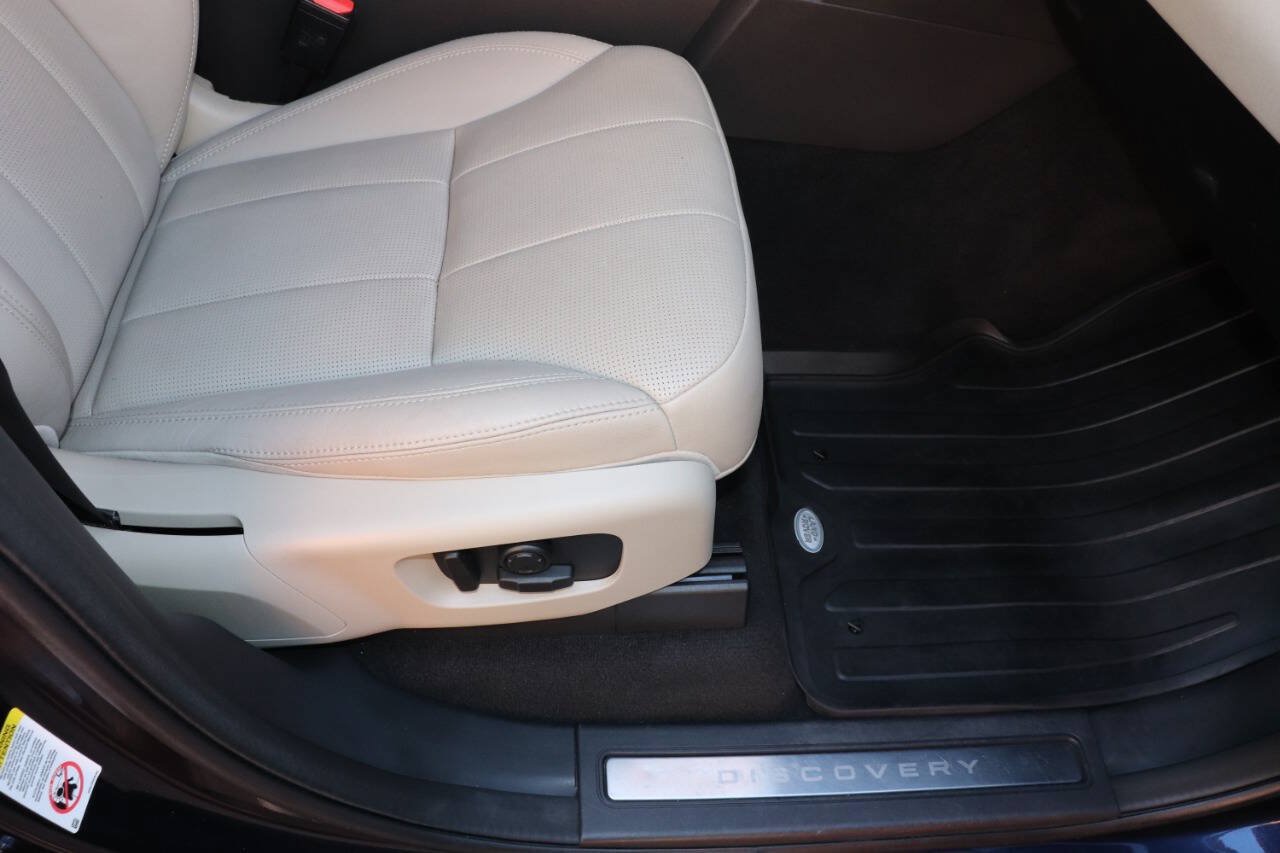 Used 2018 Land Rover Discovery HSE AWD/4WD image 40