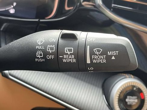 Used 2024 Jeep Grand Wagoneer Series III w/ Rear Seat Video Group 1 AWD/4WD image 27