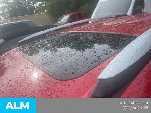 Used 2015 Toyota RAV4 Limited w/ Technology Package FWD image 9