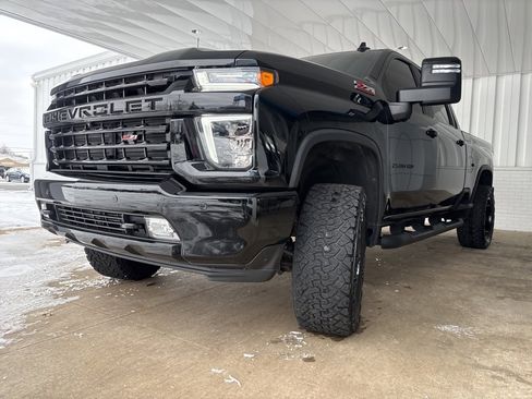 Used 2023 Chevrolet Silverado 2500 LTZ w/ LTZ Plus Package image 46