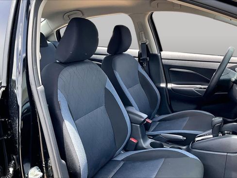 Certified 2025 Nissan Versa SV w/ Trunk Package FWD image 9