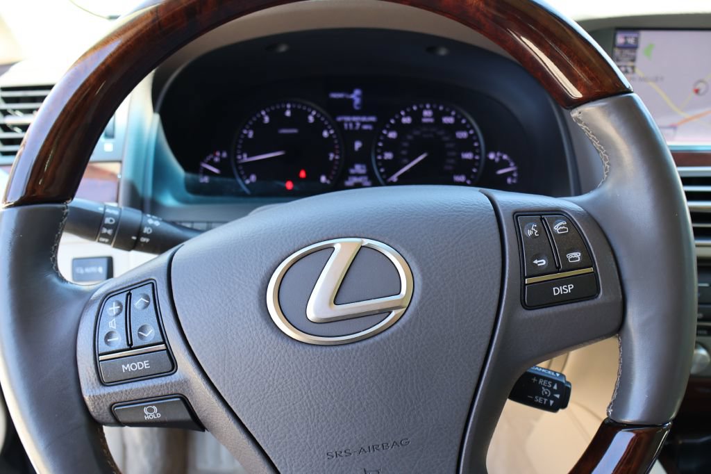 Used 2014 Lexus LS 460 w/ Comfort Package RWD image 25