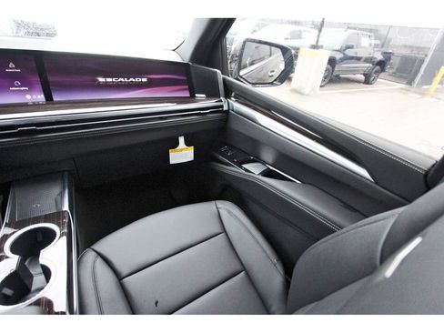 New 2026 Cadillac Escalade ESV Base image 10